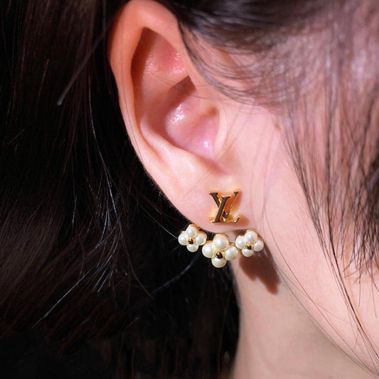 2025 Fashion Pearl Floral Earrings