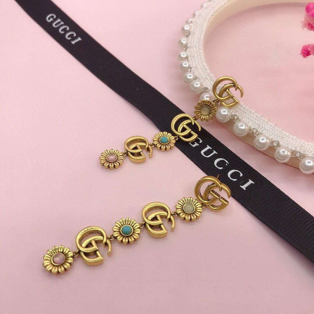 2025 Retro flower earrings