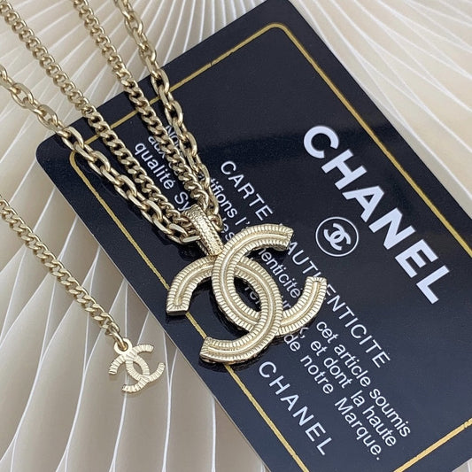 2025 Fashion Carved Double C Pendant Necklace