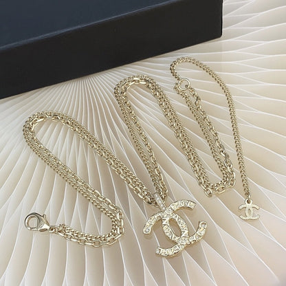 2025 Fashion Carved Double C Pendant Necklace