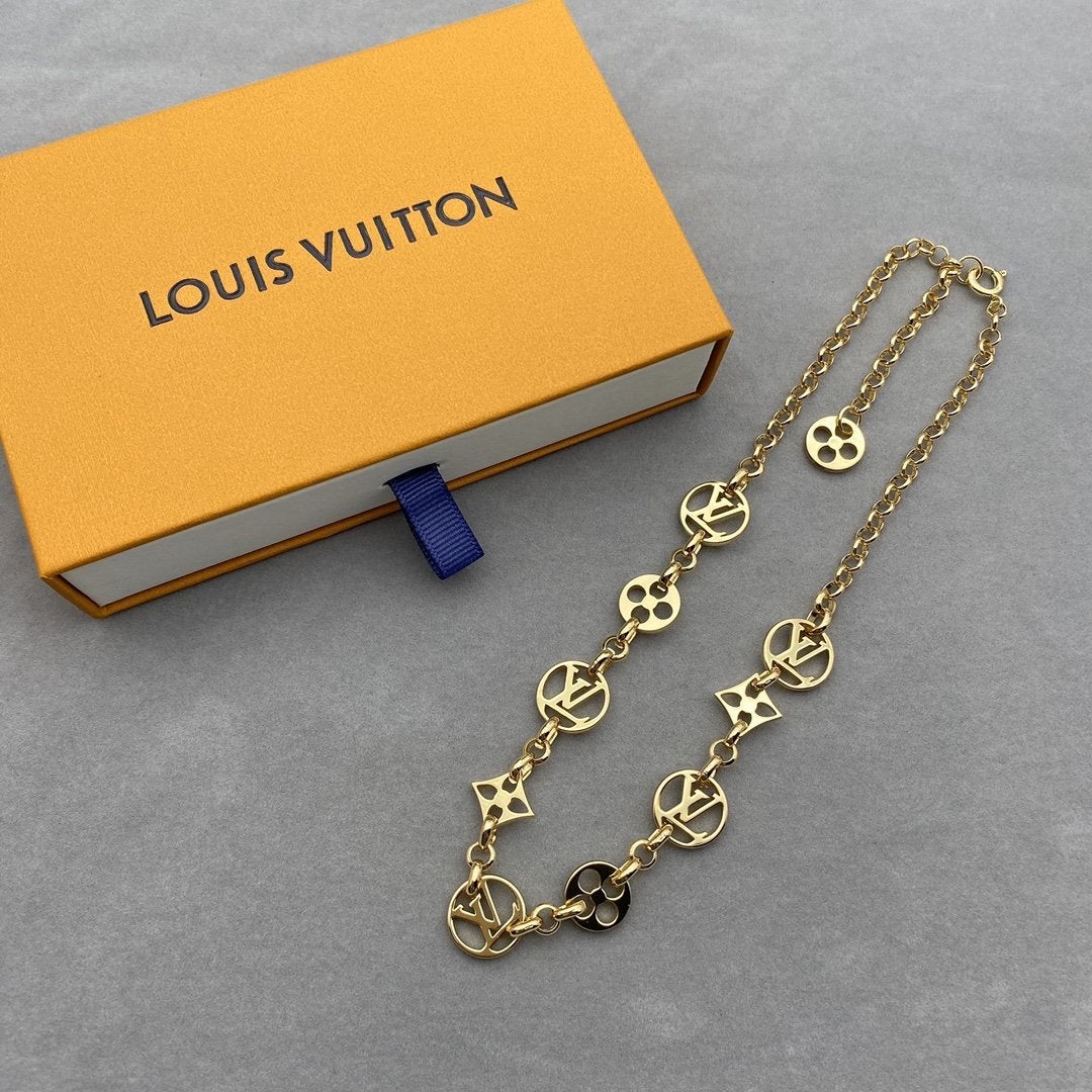 2025 Fashionable Hollow Printed Necklace