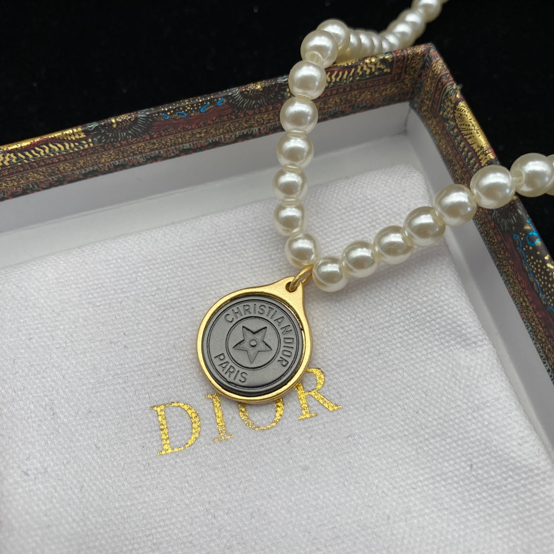 2025 Fashion CD Pearl Pendant Brand Necklace