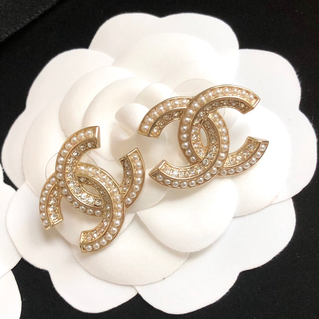 2025 Fashion CC pearl earrings