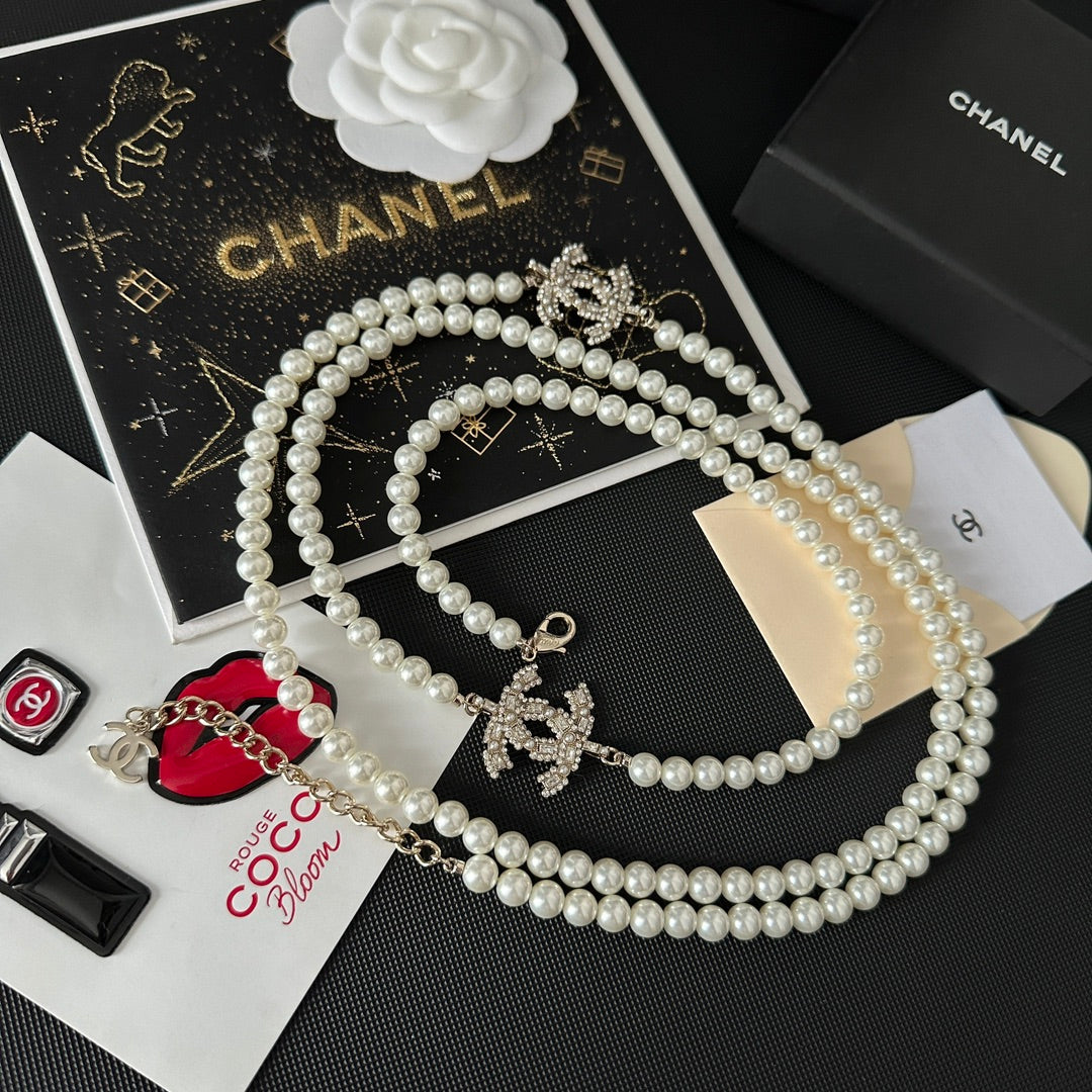 2025 Fashion double CC pearl pendant necklace