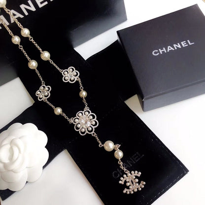 2025 Fashion Flower Letter Pearl Necklace