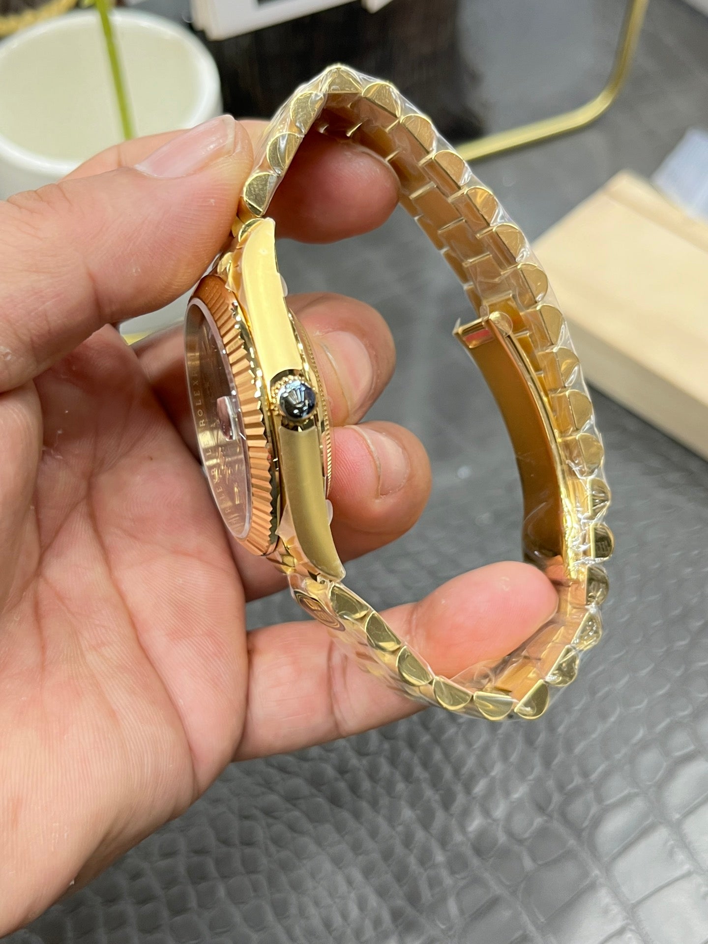 CBD watch Sunday type / 40mm gambling table green dogtooth bezel / Seagull 3255 fully automatic mechanical movement / super weight 216 grams