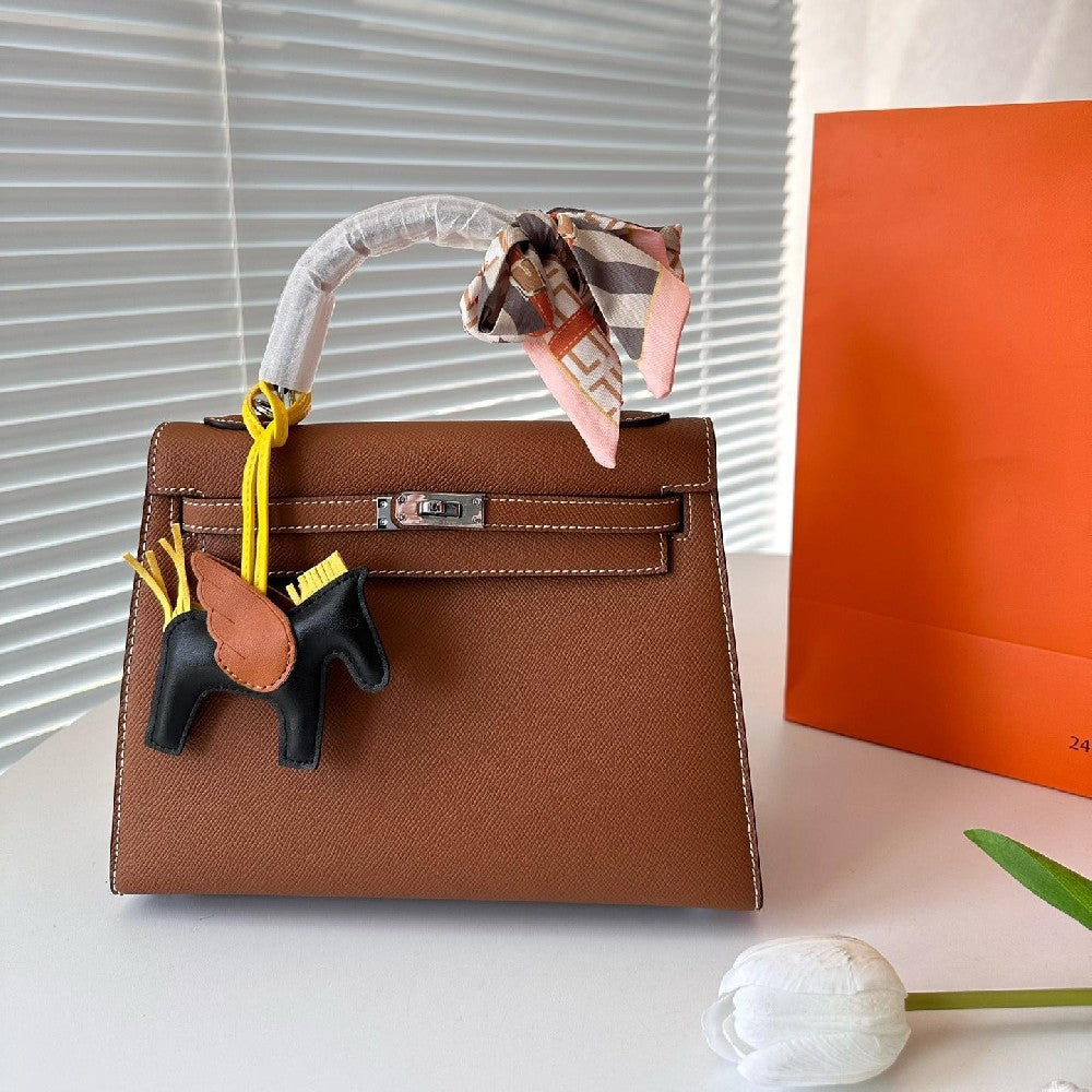 2025 Bag Stylish Top-handle Bag W62