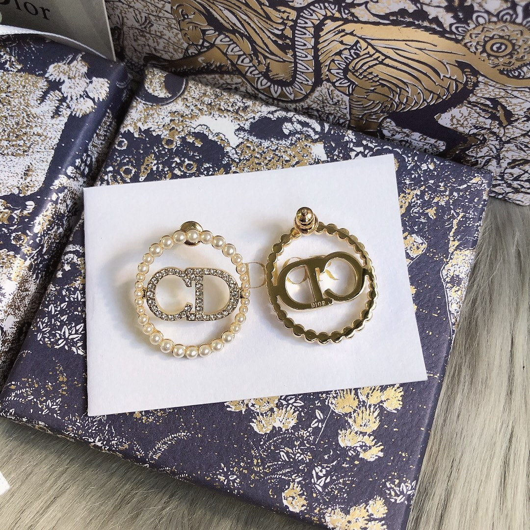 2025 Pearl Crystal Round Earrings
