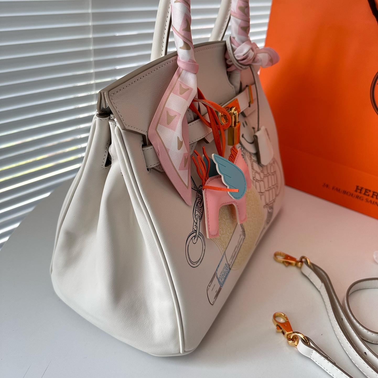 2025 Bag Stylish Top-handle Bag W197