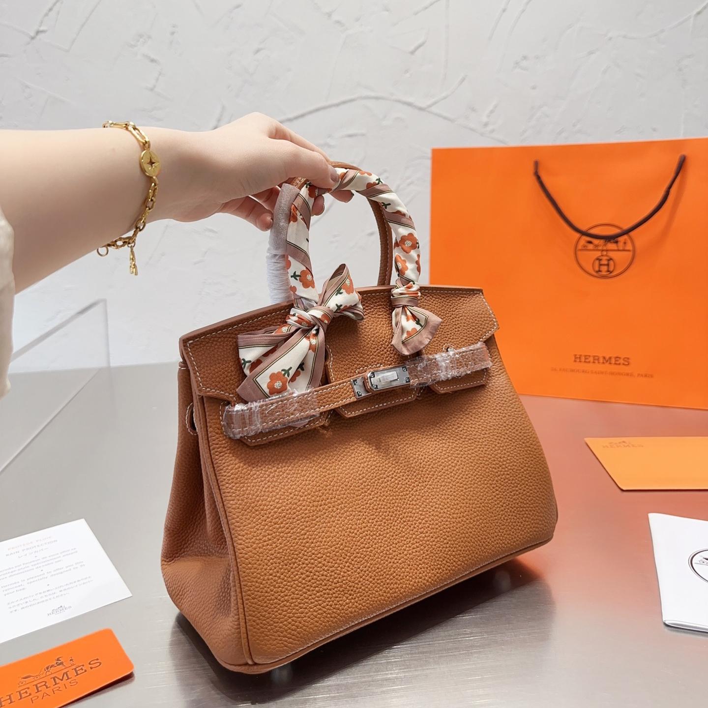 2025 Bag Classic Top-handle Bag W102