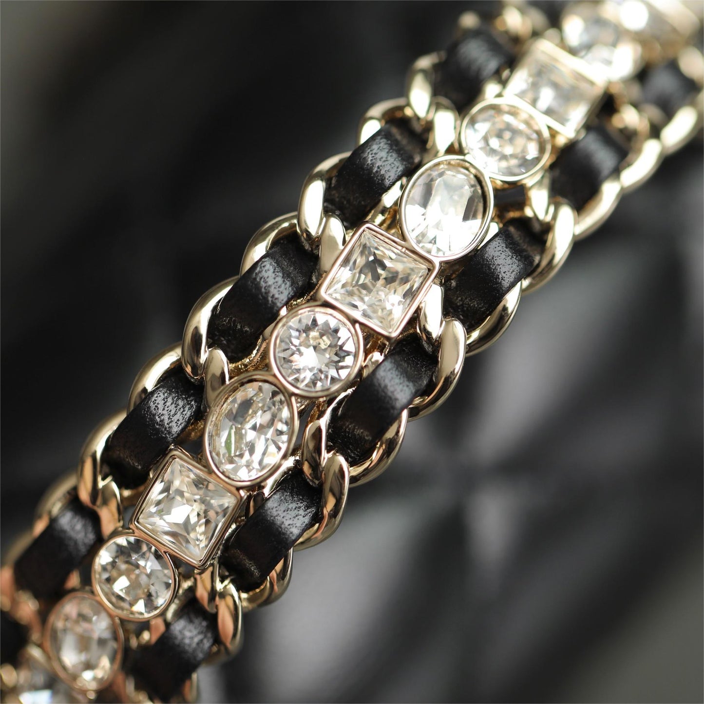 2025 Bag New Fashion Top-handle Bag W3832