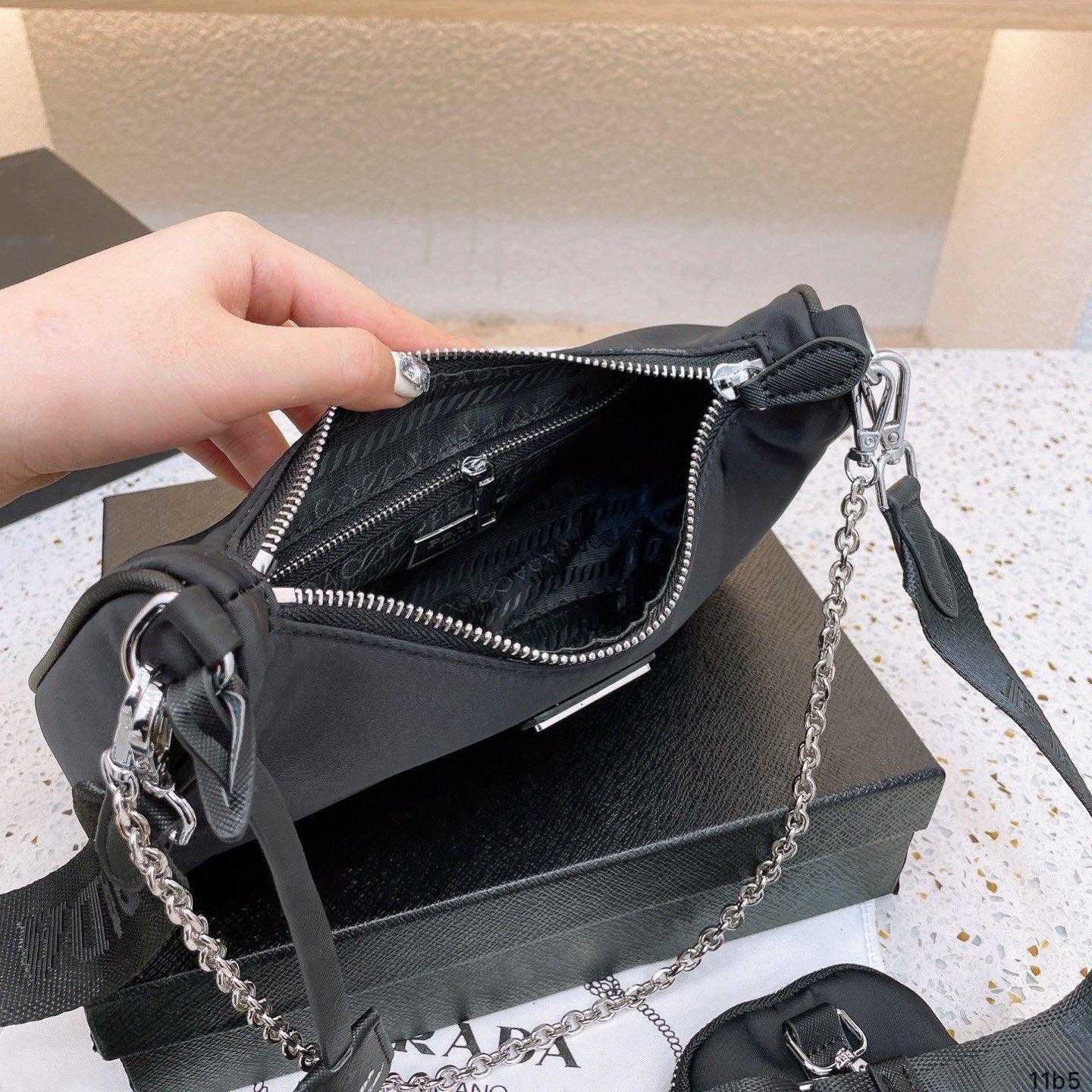 2025 Bag Re-Edition 2005 Bag P2