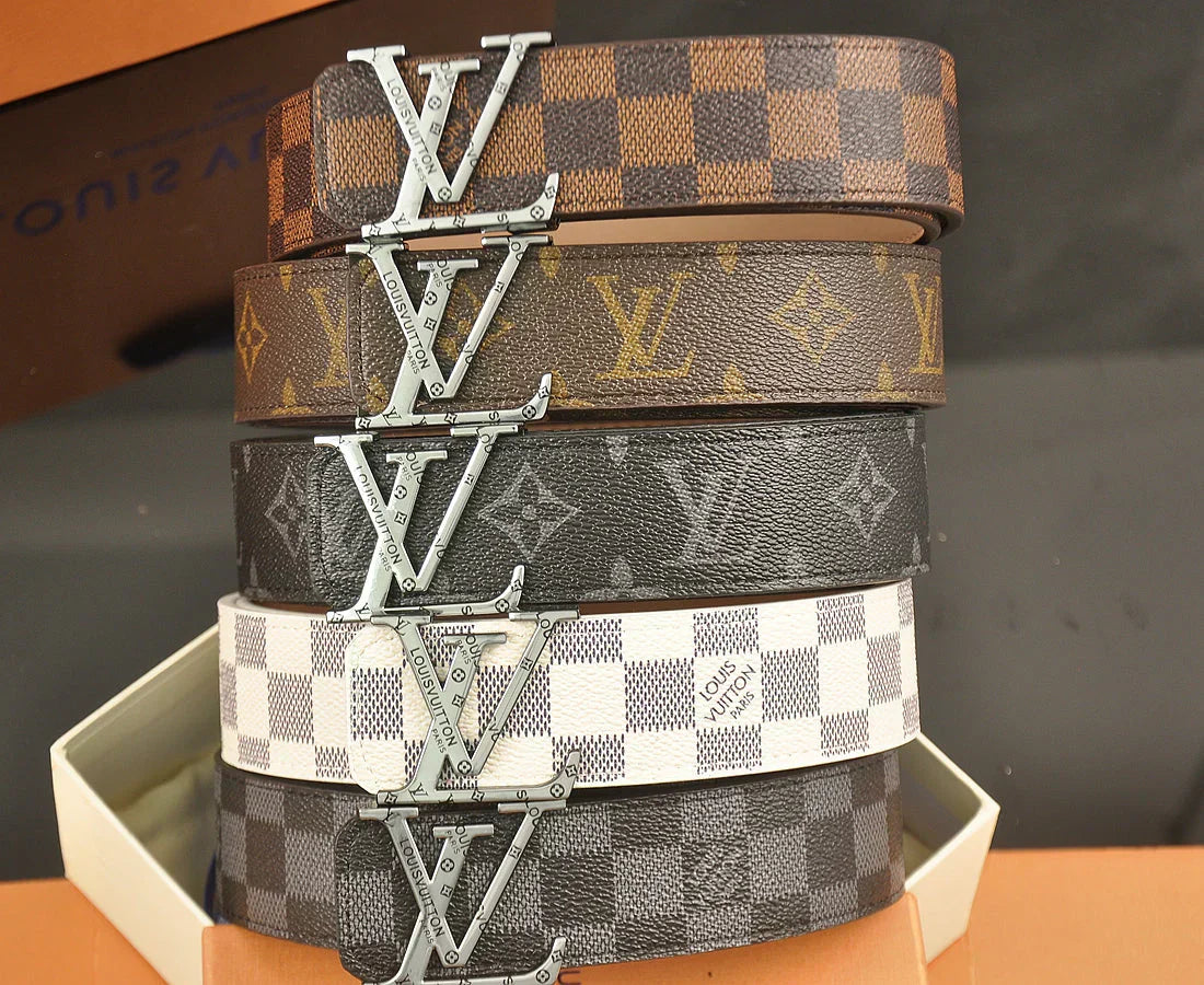 2025 belt 5 Colors   four-leaf clover pattern printed belt