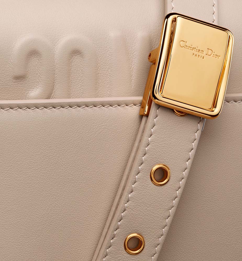 2025 Bag SMALL 30 MONTAIGNE BAG