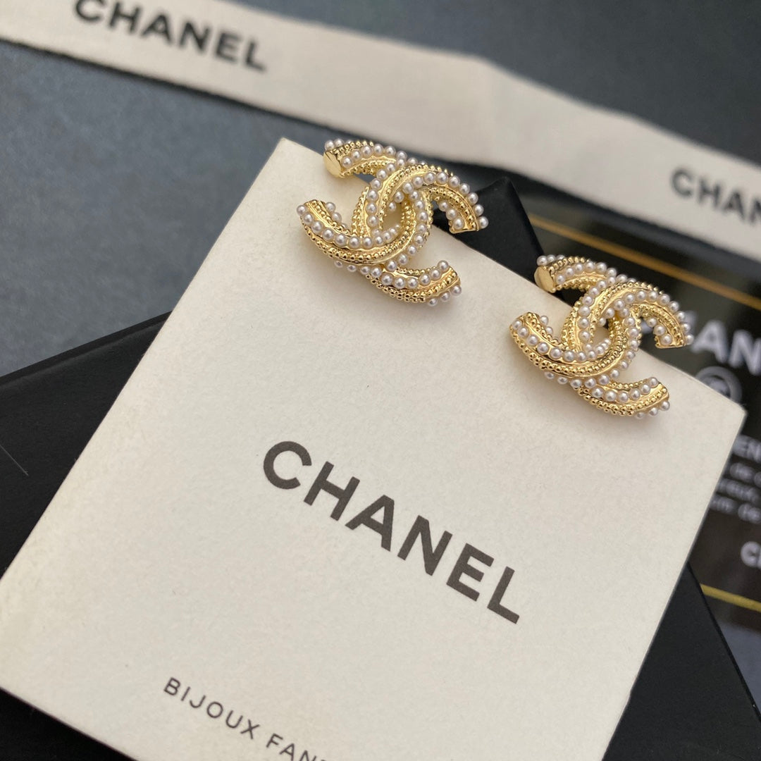 2025 Temperament Pearl Letter Stud Earrings