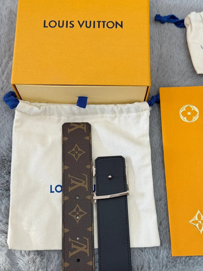 2025  classic old flower belt with bright silver buckle