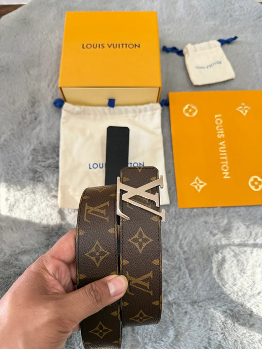 2025  classic old flower belt with bright silver buckle