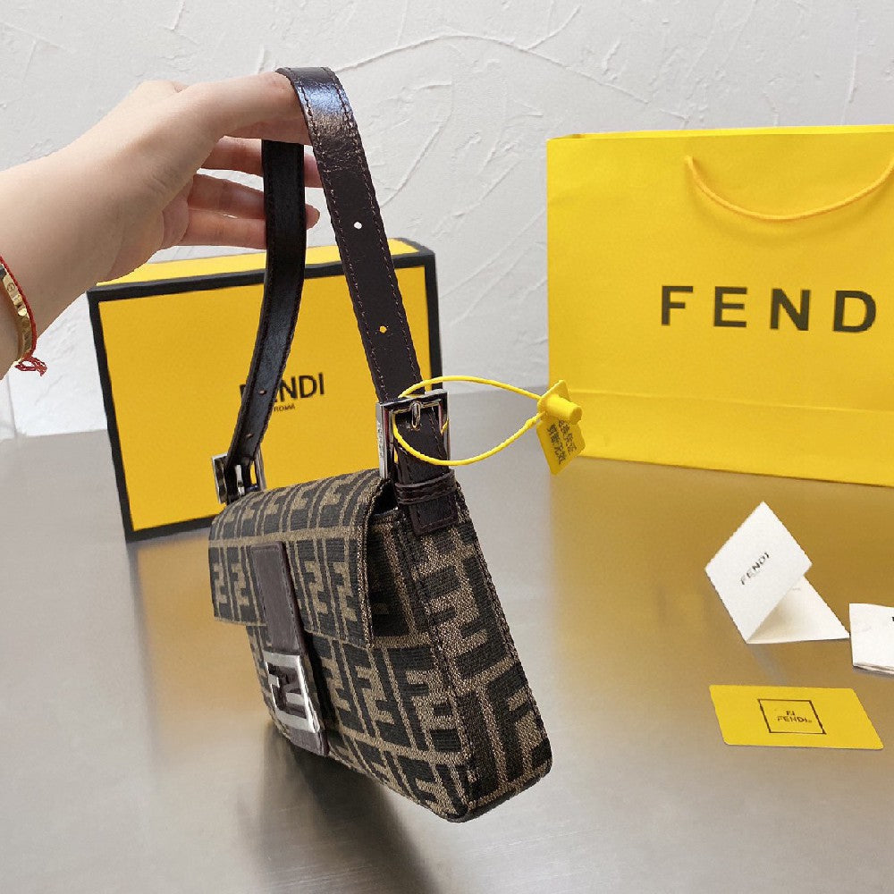 2025 Bag Classic Baguette Bag F4