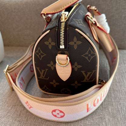 2025 Bag Stylish Top-handle Bag W31068