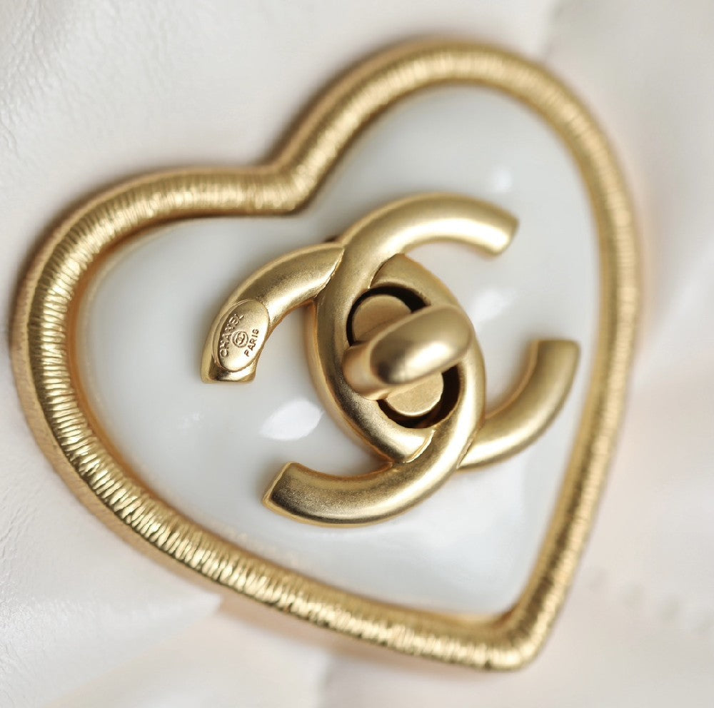 2025 Bag Classic Flap Bag W64