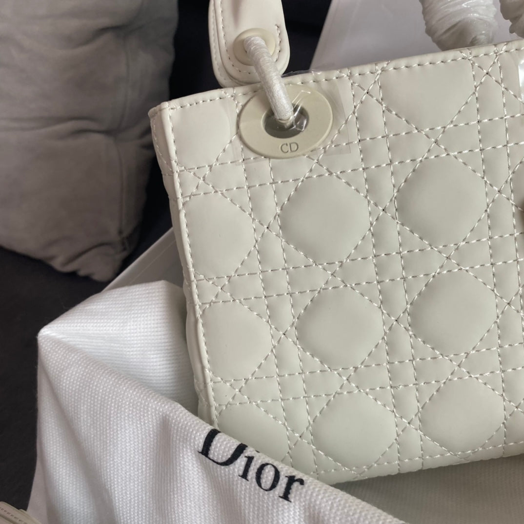 2025 Bag Classic Top-handle Bag W19