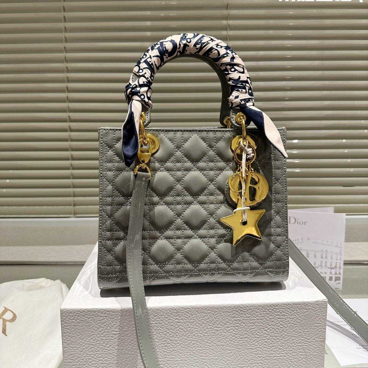 2025 Bag Stylish Top-handle Bag W168