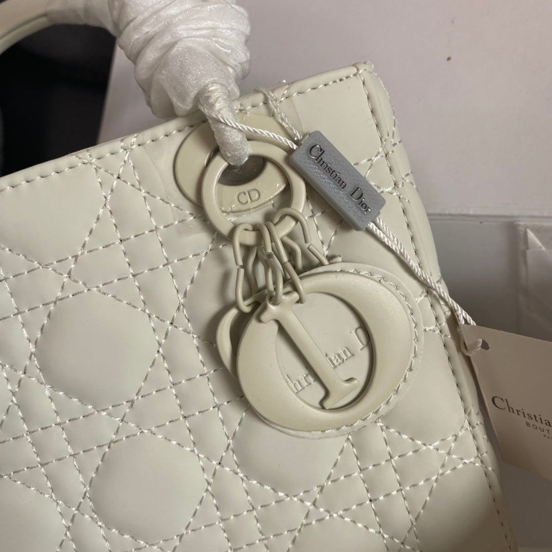 2025 Bag Classic Top-handle Bag W19