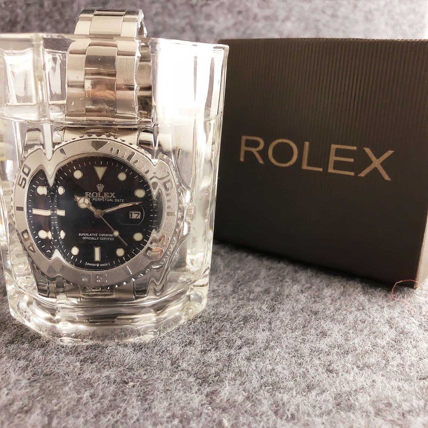 Yacht-Master 42mm titanium watch with grey dial, comes with original box and certificate.