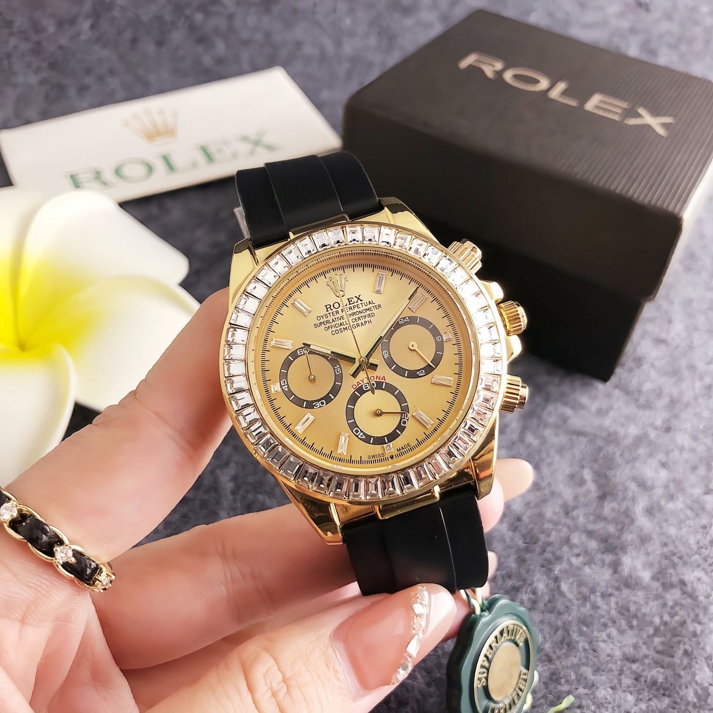 Cosmograph Daytona 40mm | Oysterflex Strap | Gold-tone Diamond-set Dial, Diamond-set Bezel | Men's Watch