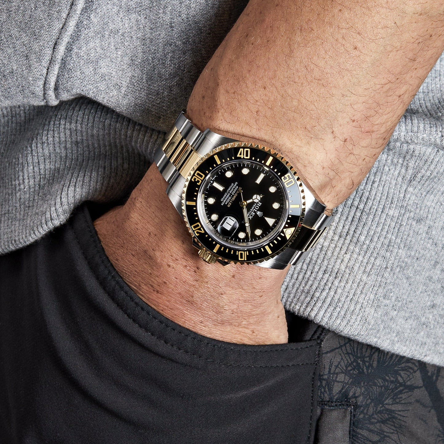 2025 Watch Sea-Dweller 126603 Stainless Steel Yellow Gold Black Dial (2019)