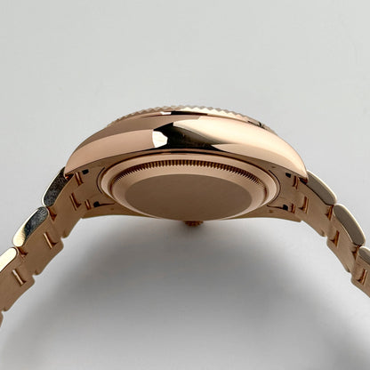 2025 Watch Sky-Dweller 326935 Rose Gold White Dial (2021)