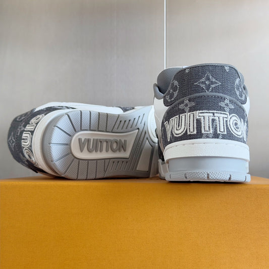 2025 250318 New high quality new color board shoes