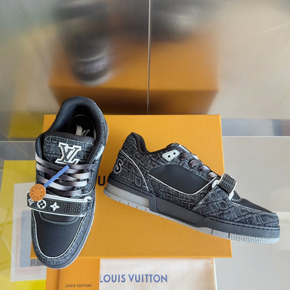 2025 250318 New high quality new color board shoes