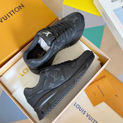 2025 250318 New high quality new color board shoes