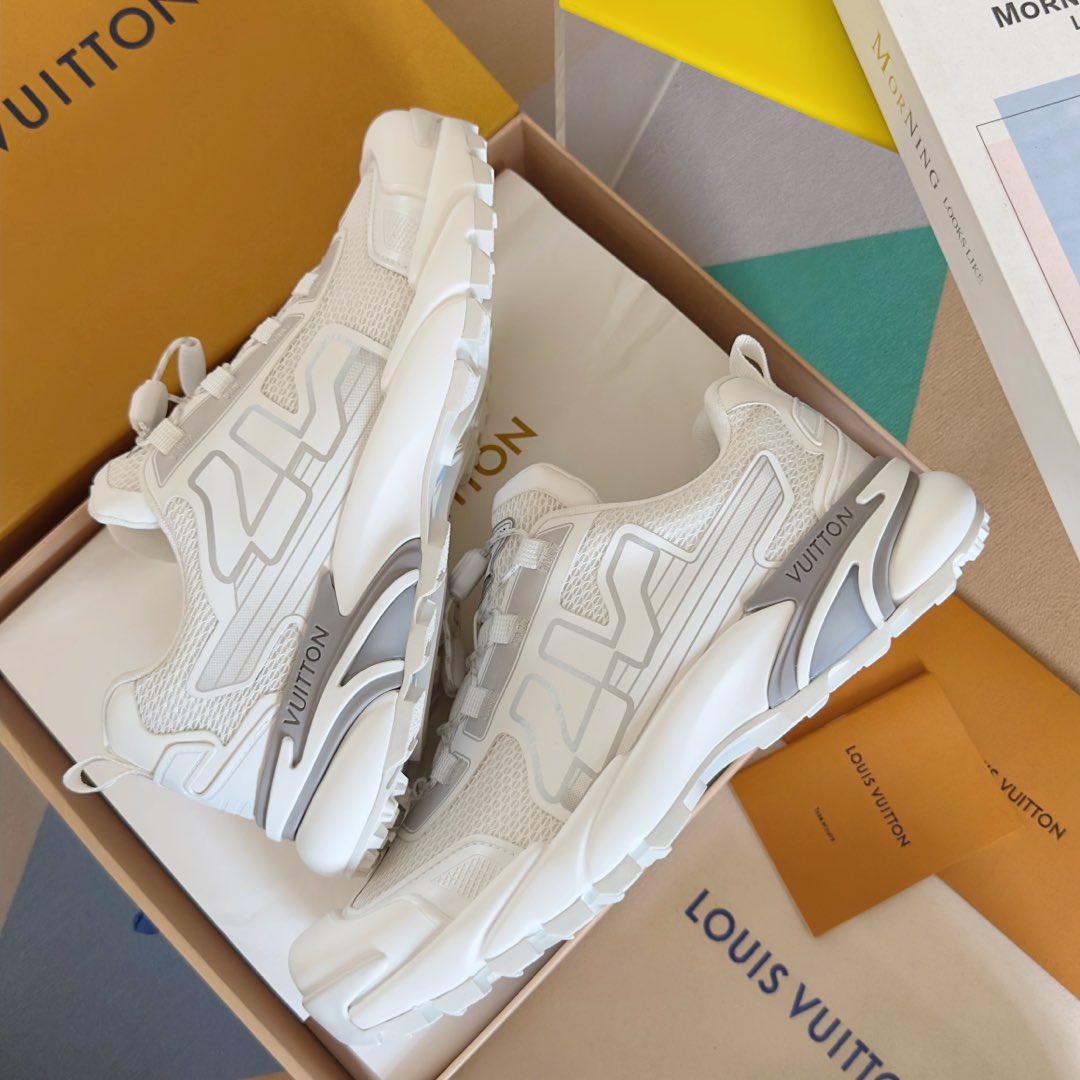 2025 250318 New high quality new color board shoes