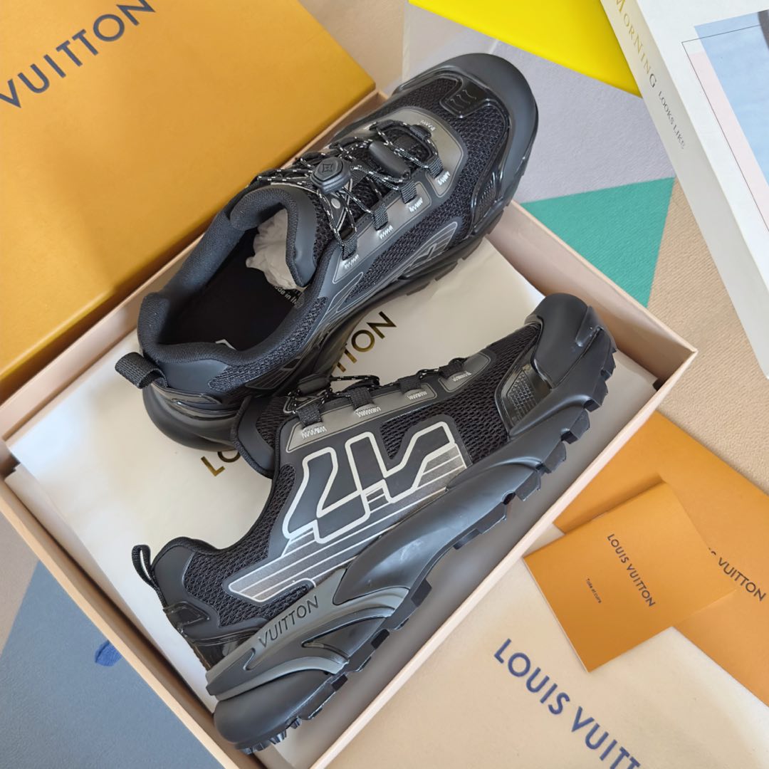 2025 250318 New high quality new color board shoes